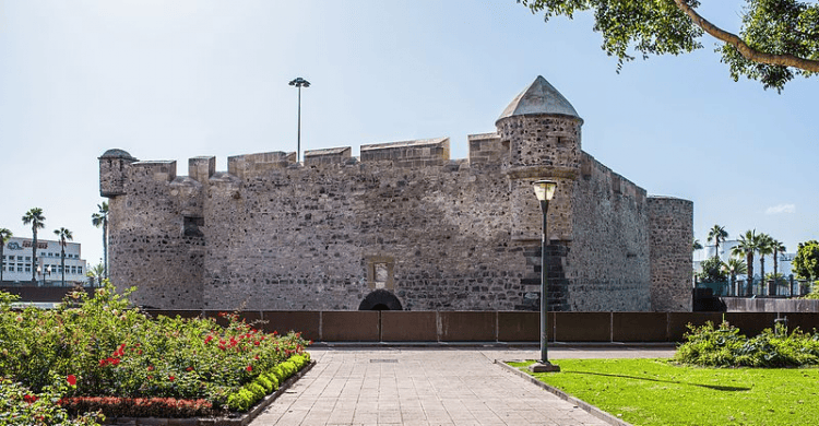 VISITA AL CASTILLO DE LA LUZ (LIFE IN CHOLAS)